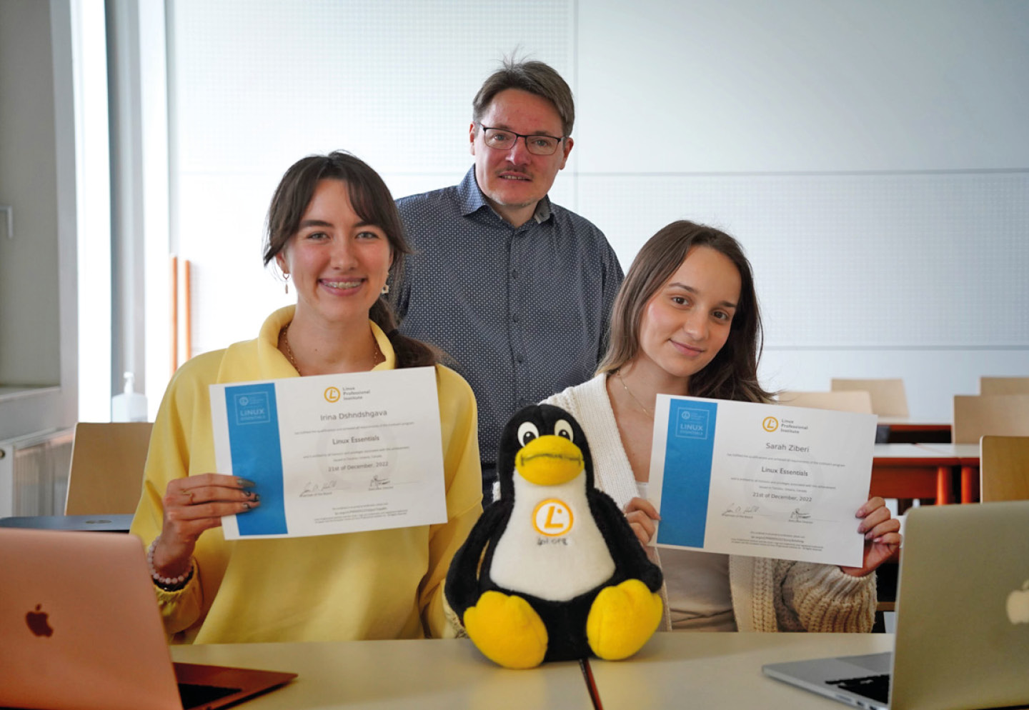 FH Burgenland veranstaltet großes Linux Essentials Prüfungslabor